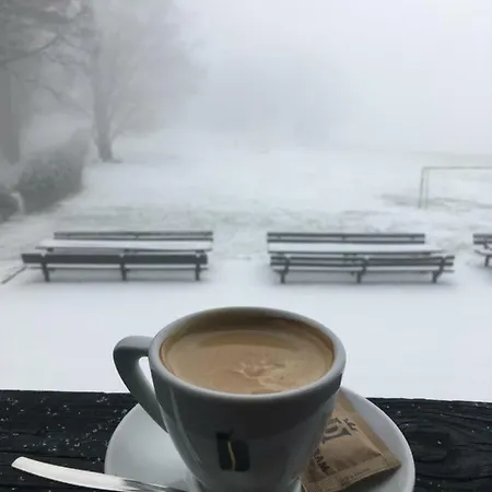 Planinski Dom Na Kalu