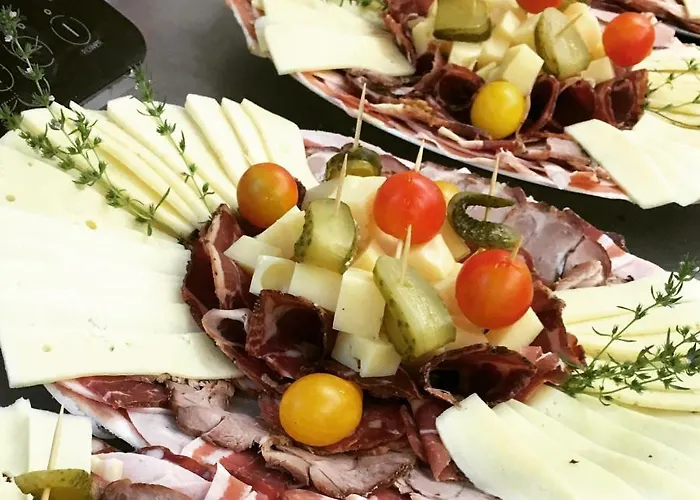 Planinski Dom Na Kalu * Dol pri Hrastniku