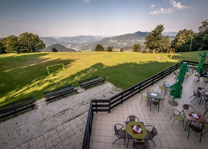 Alojamento de Acomodação e Pequeno-almoço Planinski Dom Na Kalu *